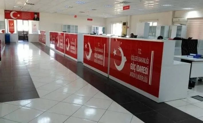 أضنة تصدر تعليمات مشددة للسوريين قبل عيد الأضحى وتعلن إغلاق المعابر مؤقتًا