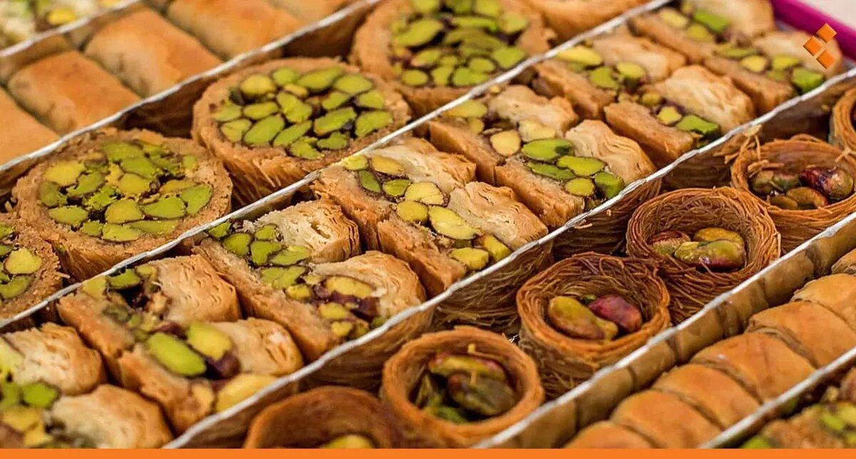 أزمة معيشية تُخفّض بهجة العيد في دمشق: تراجع كبير في مبيعات حلويات العيد بسبب غلاء الأسعار