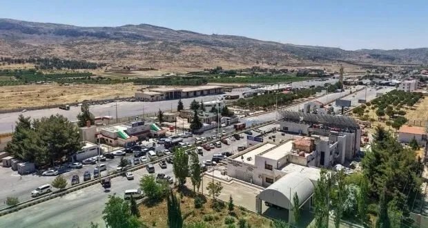 معبر جديدة يابوس الحدودي يشهد حركة نشطة استعداداً لعيد الأضحى: تسهيلات كبيرة للمسافرين من مختلف الجنسيات