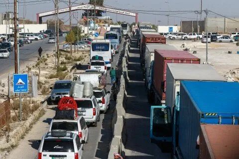 الأردن يخفف القيود على العمالة السورية ويفتح أسواقه أمام المنتجات السورية استجابة لدمشق