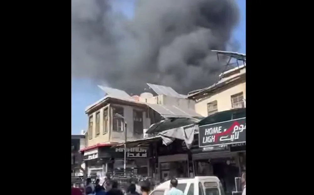 إخماد حريق ضخم في مستودعات أغذية بدمشق ومنع كارثة محققة