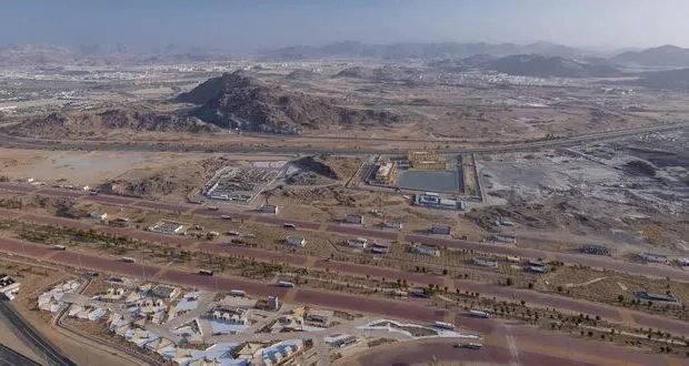 مليون وستمائة ألف حاج يتحركون من عرفات إلى مزدلفة لإتمام مناسك الحج