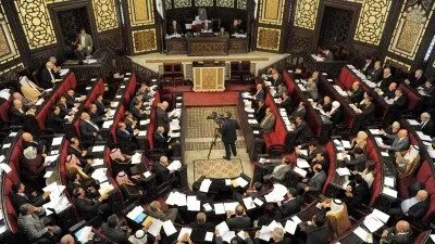 مجلس الشعب السوري يسمح بملاحقة عضوين قضائيًا بتهم فساد وهدر المال العام