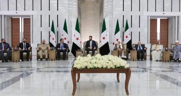 الرئيس الأسد يستقبل المهنئين بعيد الأضحى في قصر الشعب بدمشق