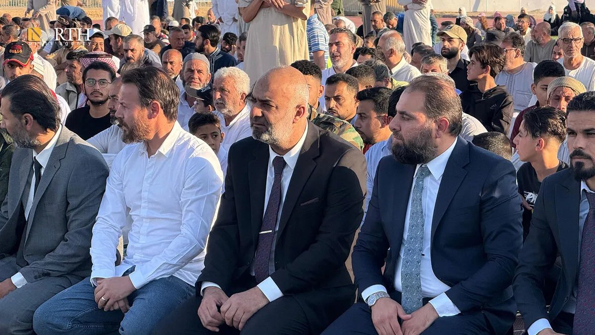 بهجة العيد في دير الزور: صور من صلاة عيد الأضحى في الملعب البلدي