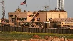 انفجارات ضخمة تهز قاعدة أمريكية في حقل كونيكو للغاز بدير الزور جراء هجوم صاروخي