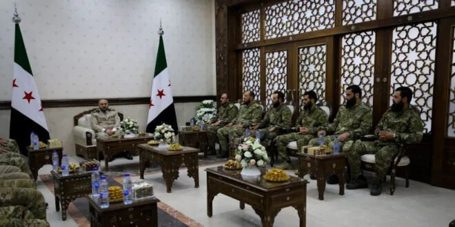 وزير الدفاع السوري يتلقى تهاني عيد الأضحى من قيادات الفرقتين 74 و 40