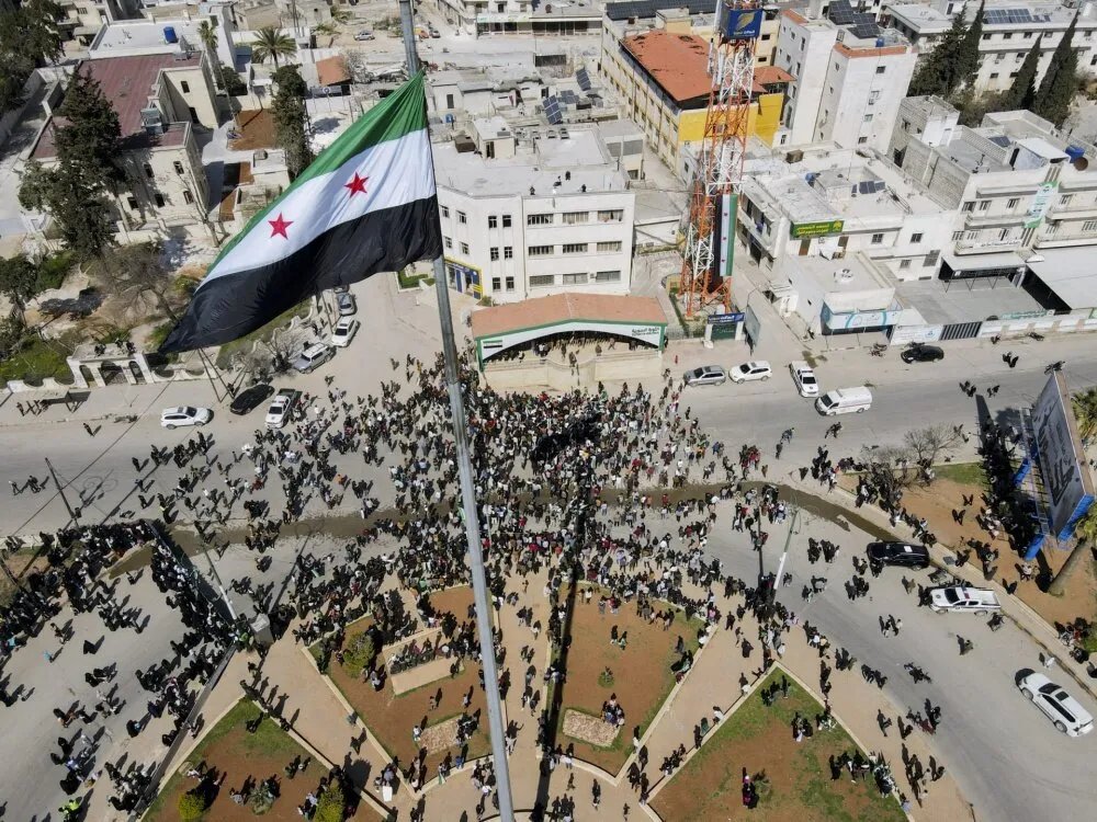 الفساد يعود إلى سوريا ما بعد الثورة: كيف تتعثر جهود الإصلاح وتتسلل المحسوبيات مجدداً؟