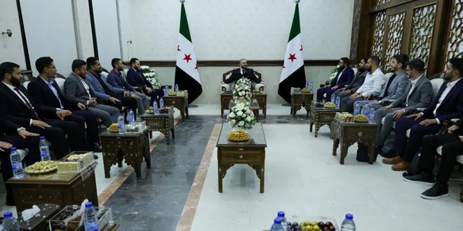 وزير الدفاع يستقبل وفداً طلابياً ويؤكد على دور الشباب في بناء مستقبل سوريا