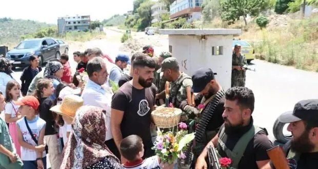 طرطوس: مبادرة لتبادل التهاني بعيد الأضحى بين الأهالي والقوات الأمنية في الدريكيش