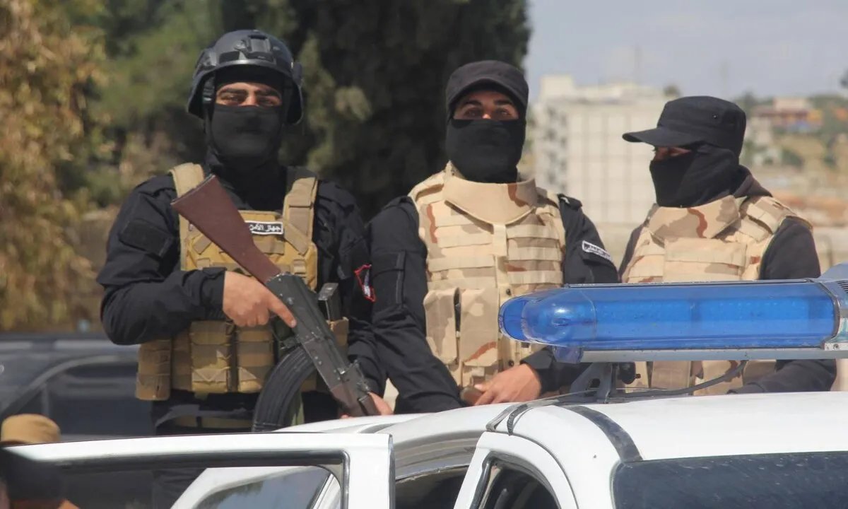 إدلب: مطالبات متزايدة بالإفراج عن معتقلين في سجون "تحرير الشام" وسط تجاهل للوضع الإنساني