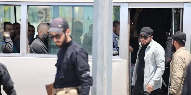 الأمن الداخلي في اللاذقية يفرج عن عشرات الموقوفين بعد التحقق من عدم تورطهم في أعمال عنف