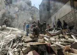 مجزرة مروعة في إدلب: مقتل 11 مدنياً وإصابة 39 آخرين في قصف روسي وسوري شمال غربي سوريا