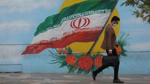 إيران تعرض مقترحًا "متوازنًا" جديدًا للاتفاق النووي ردًا على "التباسات" الأمريكية