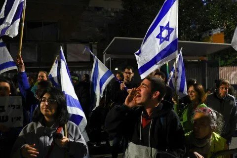 هآرتس تنتقد نتنياهو: تفضيل الحرب على صفقة الأسرى أدى لمقتل جنود إسرائيليين