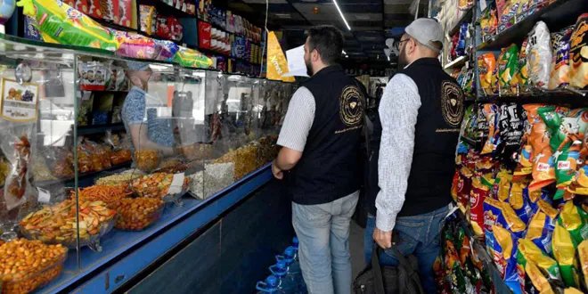حماية المستهلك تكثف الرقابة على أسواق ريف دمشق خلال عيد الأضحى: ضبط مواد منتهية الصلاحية ومخالفات تسعير