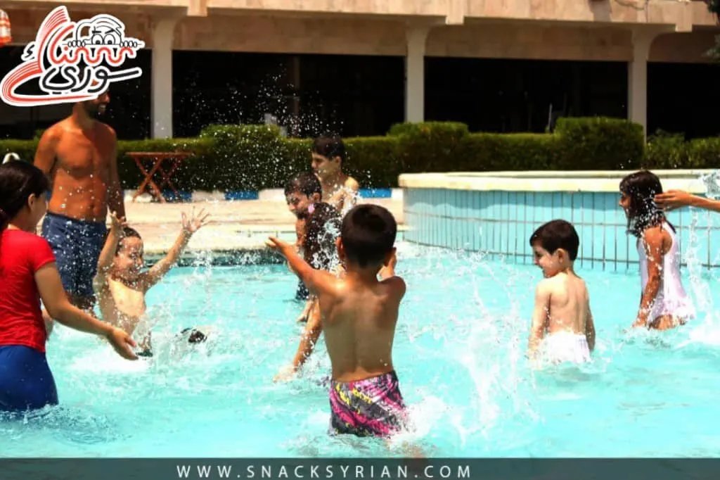 جدل حول "الاحتشام الإجباري": هل يقيد تعميم وزارة السياحة الحريات على الشواطئ السورية؟