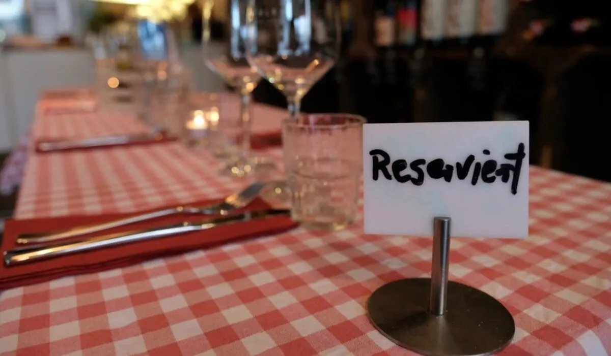 رسوم عدم الحضور في ألمانيا: جدل قانوني متصاعد وقرارات مرتقبة لحماية المستهلك