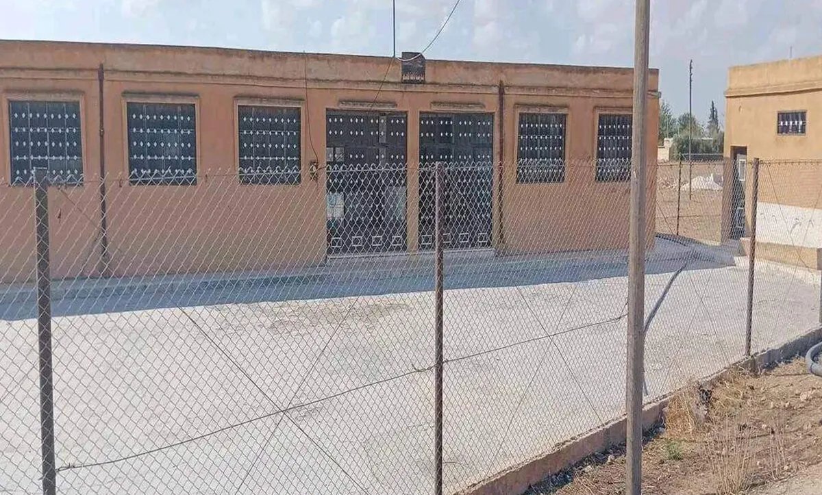 احتجاجات وإضراب مستمر في مدارس منبج رفضاً لمناهج الإدارة الذاتية