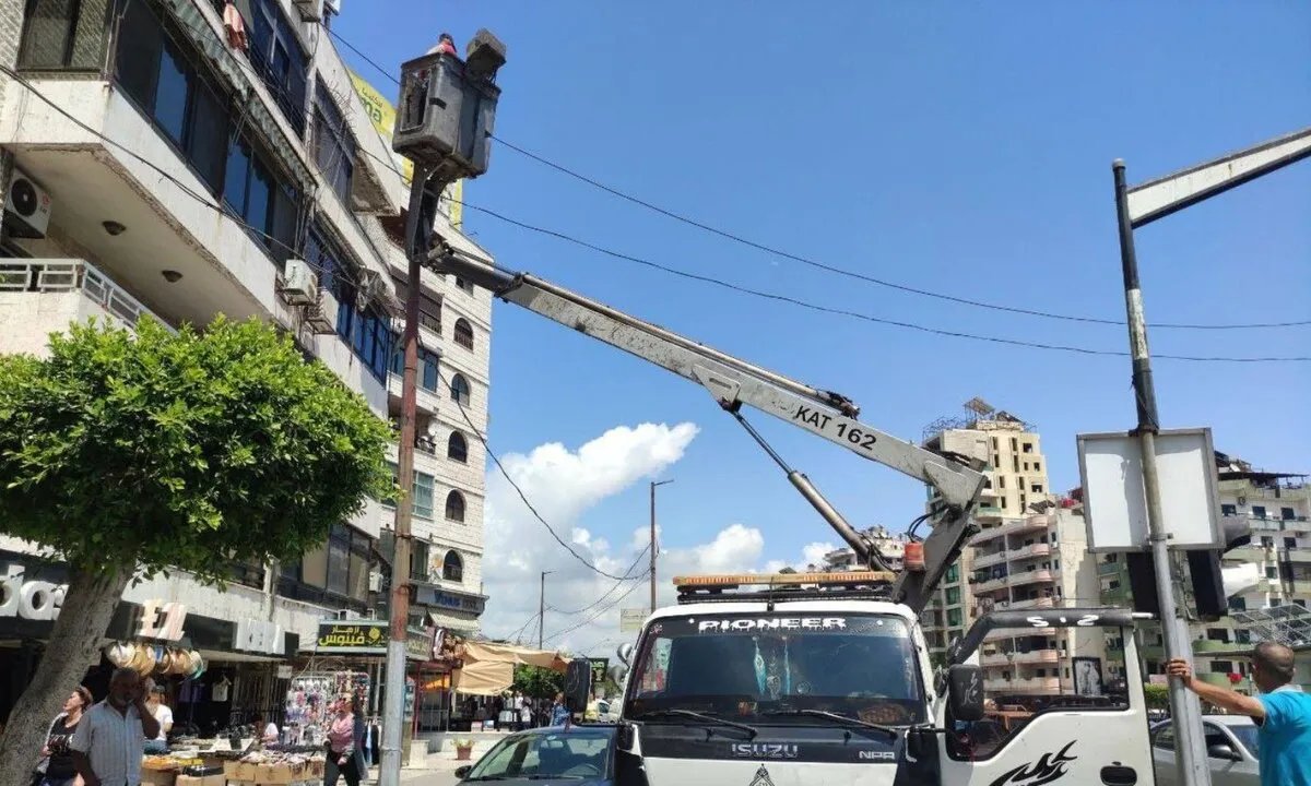 شركة كهرباء اللاذقية تنفي اتهامات التمييز في توزيع التيار وتوضح آلية التقنين