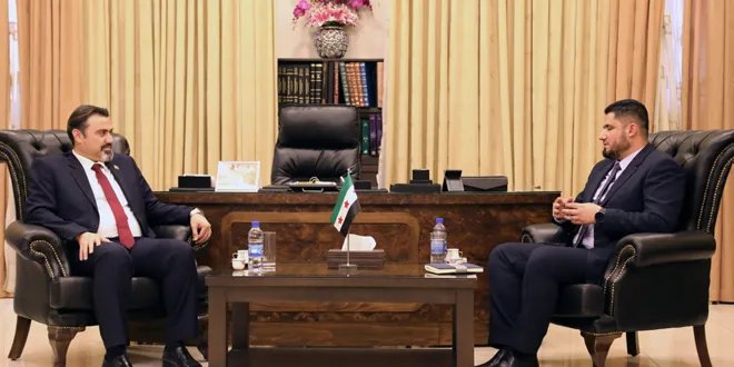 وزير التربية يبحث مع محافظ إدلب خطة شاملة لتطوير التعليم وإعادة تأهيل المدارس المتضررة