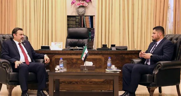 وزير التربية يبحث مع محافظ إدلب خطة شاملة لتطوير التعليم وإعادة تأهيل المدارس المتضررة