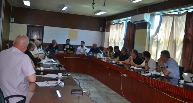 صحة طرطوس تشدد على رفع مستوى الخدمات: خطة لتحسين الأداء وتوحيد الهوية البصرية للمشافي