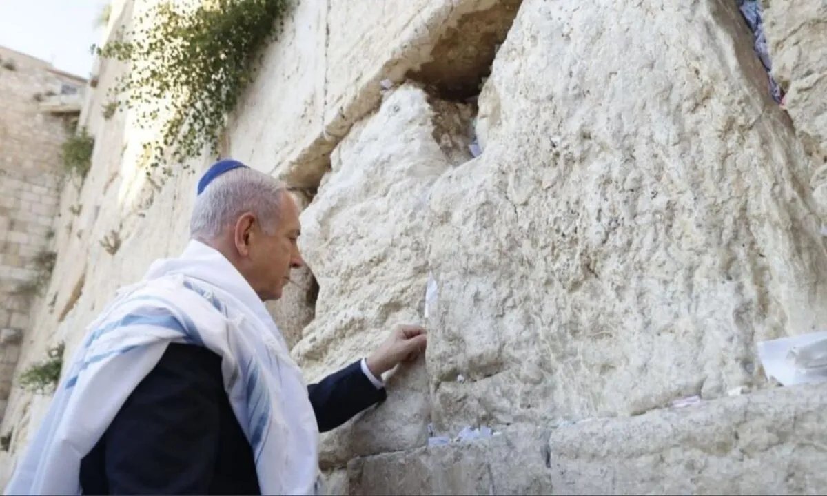 من التوراة إلى طهران: دلالات اسم العملية الإسرائيلية "الأسد الصاعد"