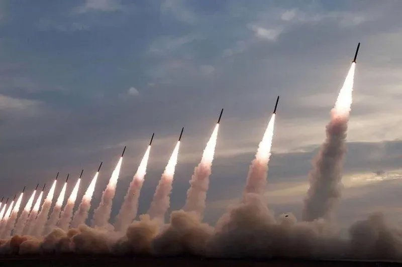 سوريا في عين العاصفة: كيف يؤثر التصعيد الإيراني الإسرائيلي على مستقبلها؟