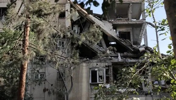 ضربات إسرائيلية على إيران: خبراء يقيّمون الأضرار في المواقع النووية واحتمالية امتلاك طهران لسلاح نووي