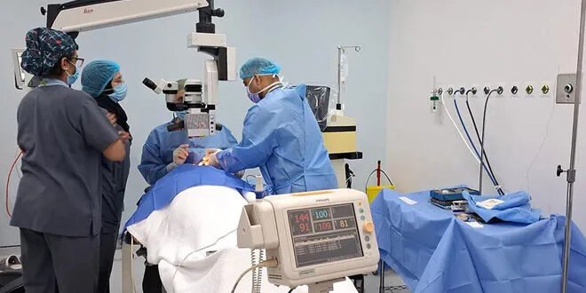 بمبادرة سعودية: علاج نوعي لأكثر من 50 حاجاً سورياً من مرض الساد في مكة