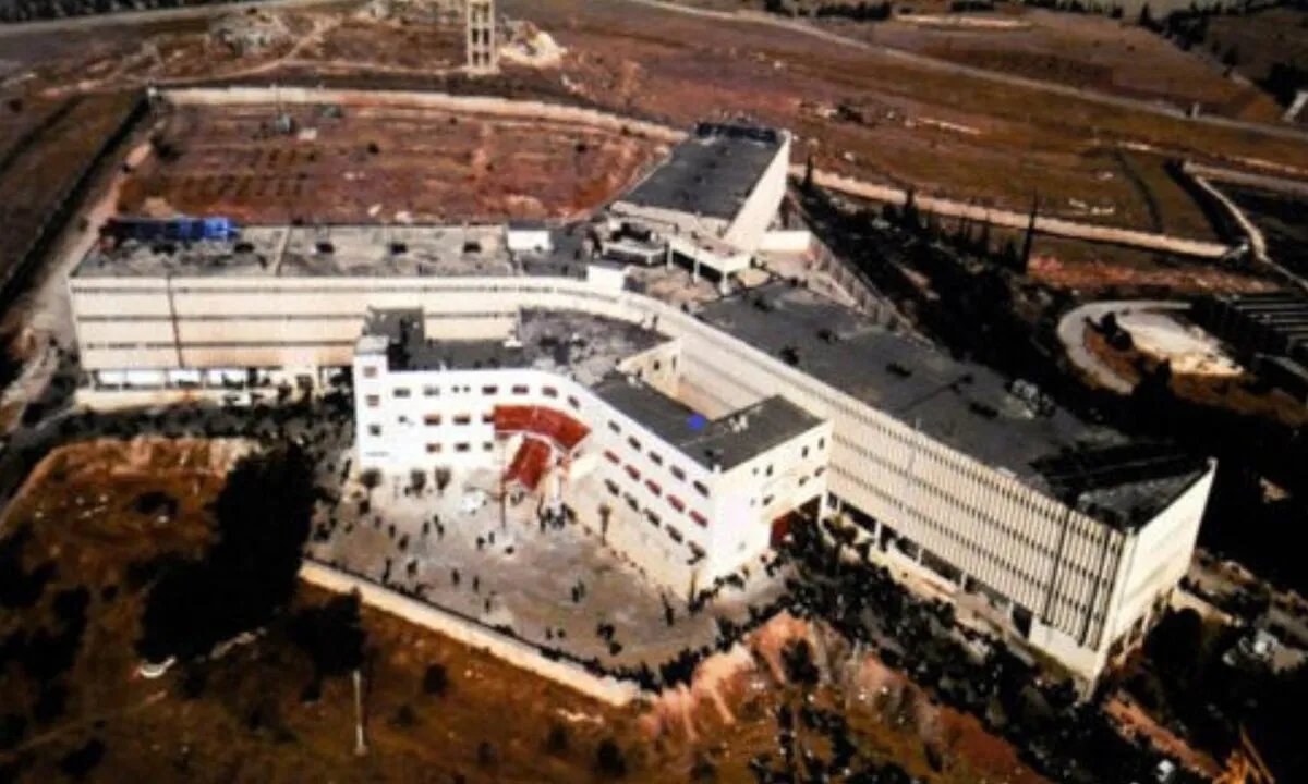 "وما أدراك ما صيدنايا": فيلم وثائقي يكشف أهوال "مصانع الموت" في سجون النظام السوري