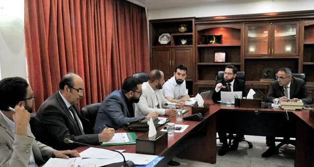 وزيرا الزراعة والتنمية الإدارية يبحثان تطوير الهيكل التنظيمي لوزارة الزراعة لتعزيز الكفاءة