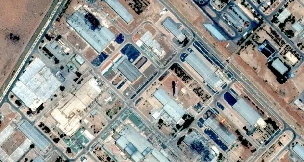 البرلمان الإيراني ينفي التصويت على الانسحاب من معاهدة حظر الانتشار النووي وسط تصعيد مع إسرائيل