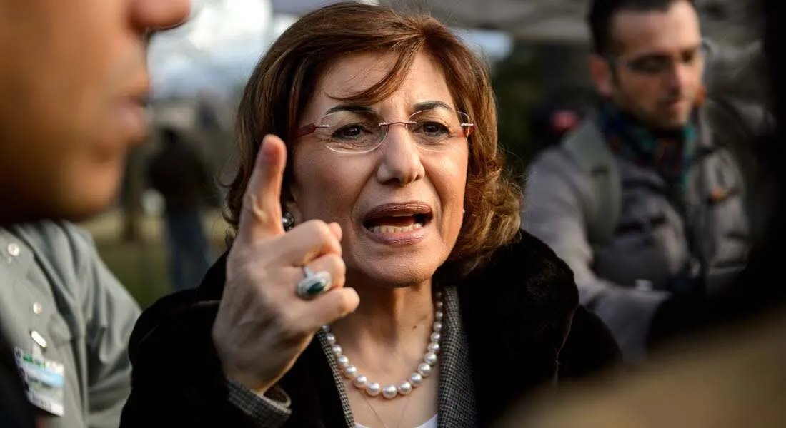 بثينة شعبان، المستشارة السياسية للرئيس السوري بشار الأسد، شنّت هجمات لاذعة متكررة ضد الرئيس التركي رجب طيب أردوغان، متهمةً إياه بالتدخل في الشؤون السورية واتباع سياسات توسعية. جاءت انتقاداتها في سياق الصراع المستمر في سوريا والعلاقات المتوترة بين دمشق وأن