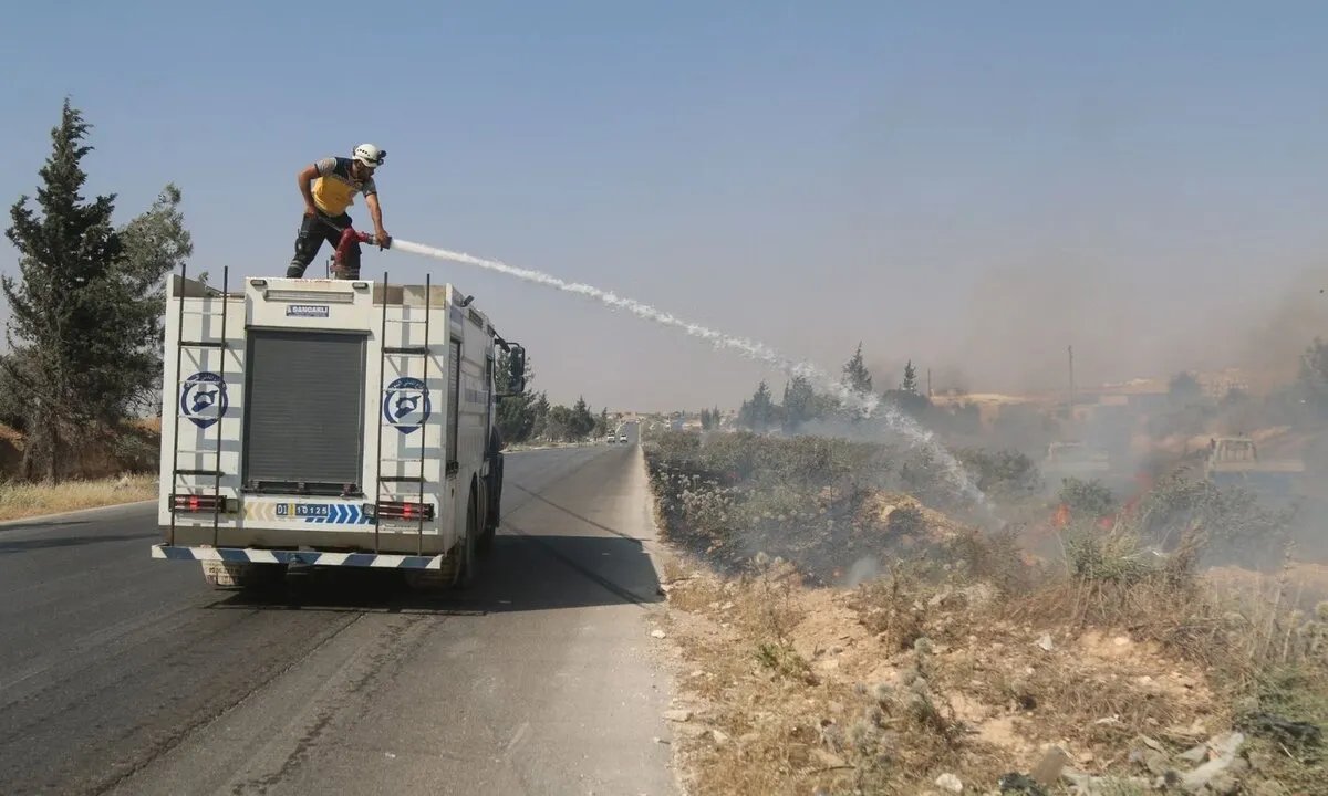 ارتفاع مقلق: الدفاع المدني السوري يسجل 32 حريقًا في يوم واحد ويحذر من مخاطر الصيف