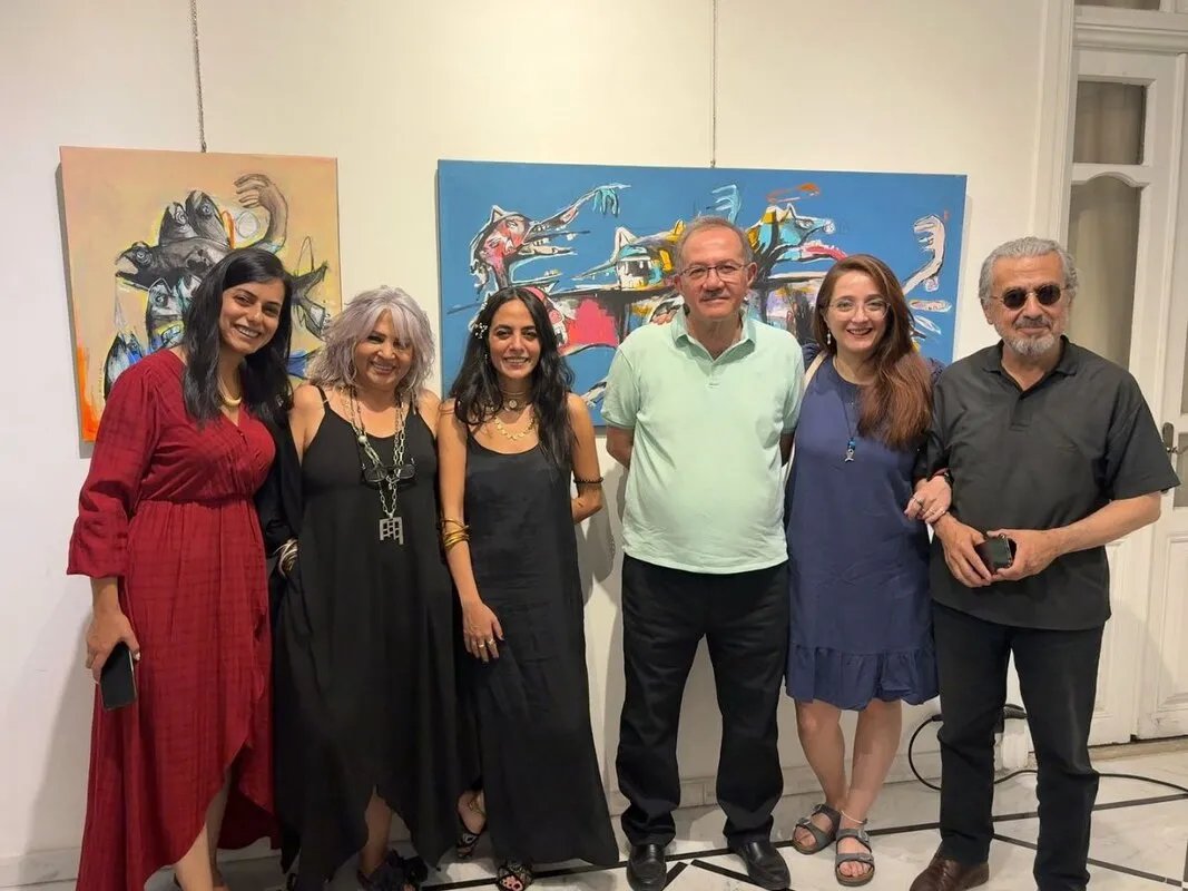 شهد الجندي تبهر دمشق بمعرضها الفردي الأول: مزيج فريد من الإنسان والحيوان