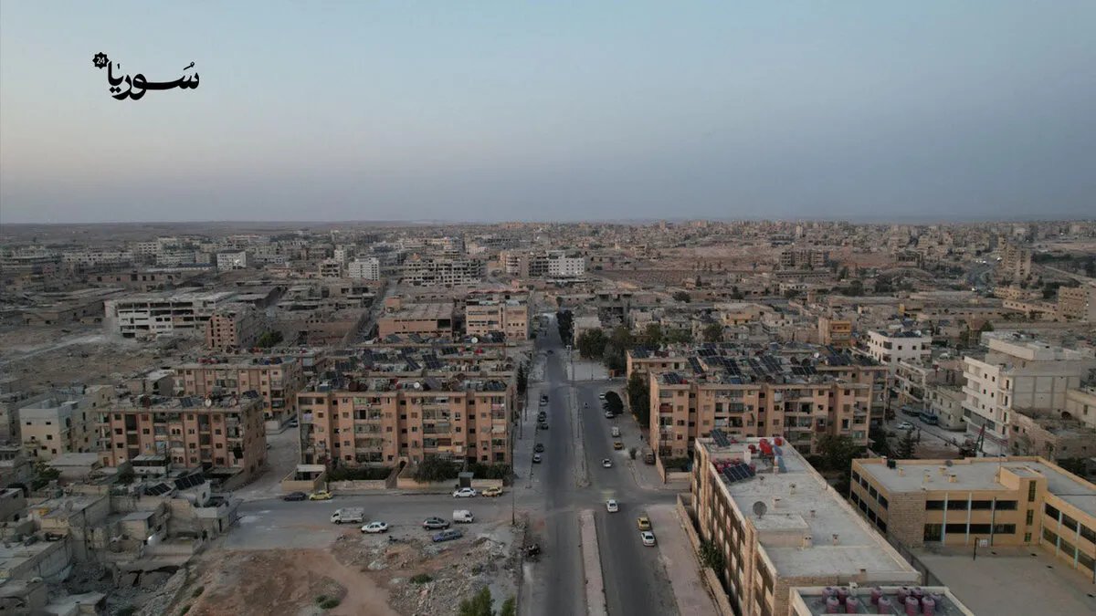 حلب: سكان الخالدية يستغيثون من تردي الخدمات وتراكم النفايات مع قدوم الصيف