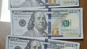 ضبط 9500 دولار مزور في حلب والقبض على المروج بعد كمين محكم