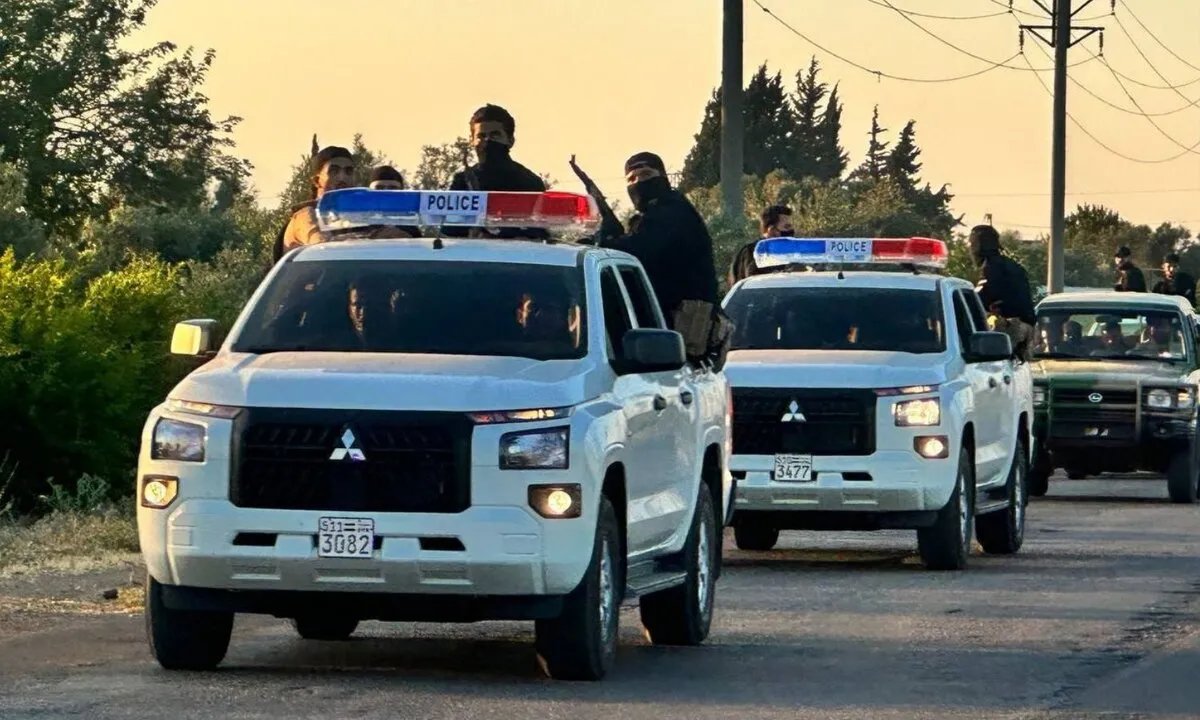 درعا: الأمن الداخلي يكشف مخبأ صواريخ غراد ويكثف عملياته ضد الخارجين عن القانون