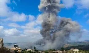 غارات إسرائيلية مكثفة تستهدف معابر حدودية بين سوريا ولبنان بحجة تهريب الأسلحة إلى حزب الله