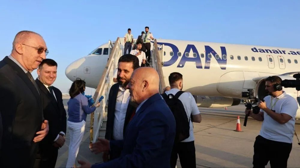 بعد انقطاع دام 14 عاماً: طائرة رومانية تهبط في دمشق وتعود إلى بوخارست بعد استقبال رسمي