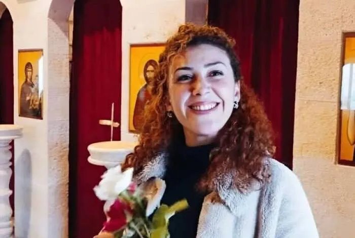 أمانة في زمن الأزمة: شابة سورية تعيد نصف كيلو ذهب لصاحبته في موقف يثلج الصدر