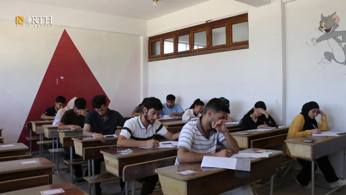 الرقة: إقبال طلابي على امتحانات الشهادتين الإعدادية والثانوية وفق منهاج الإدارة الذاتية