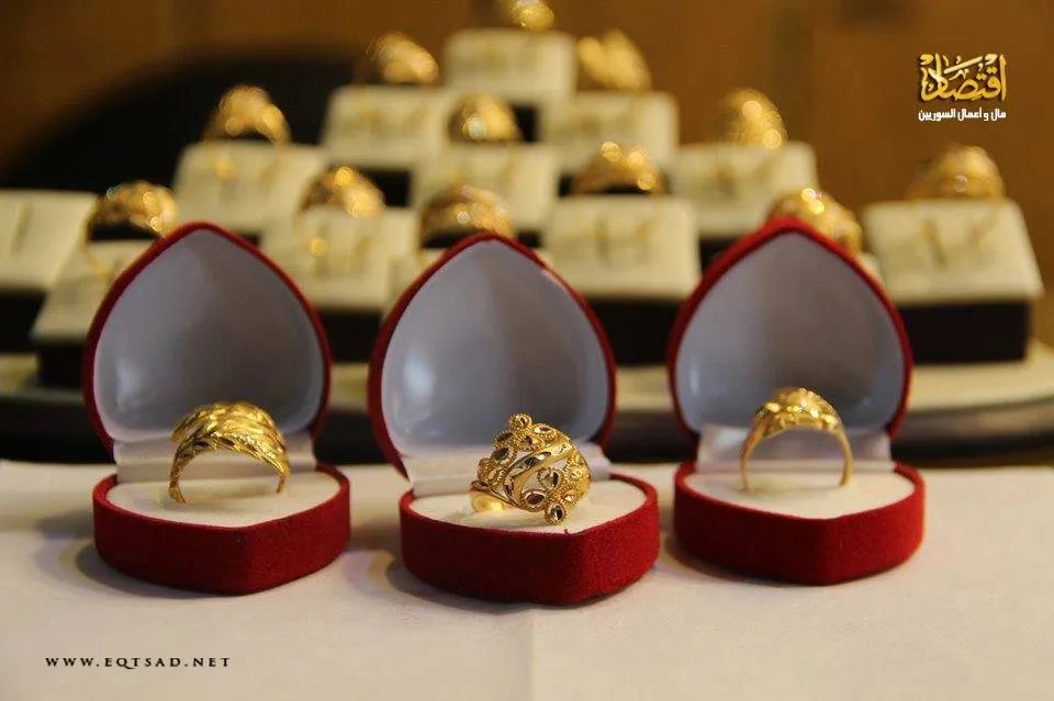 انخفاض مستمر: أسعار الذهب في سوريا تسجل تراجعاً جديداً