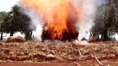 129 قتيلاً و171 جريحاً منذ بداية العام بسبب مخلفات الحرب في شمال غربي سوريا