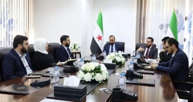 وزارتا التنمية الإدارية والإعلام تبحثان هيكلة جديدة لوزارة الإعلام نحو إصلاح مؤسسي شامل