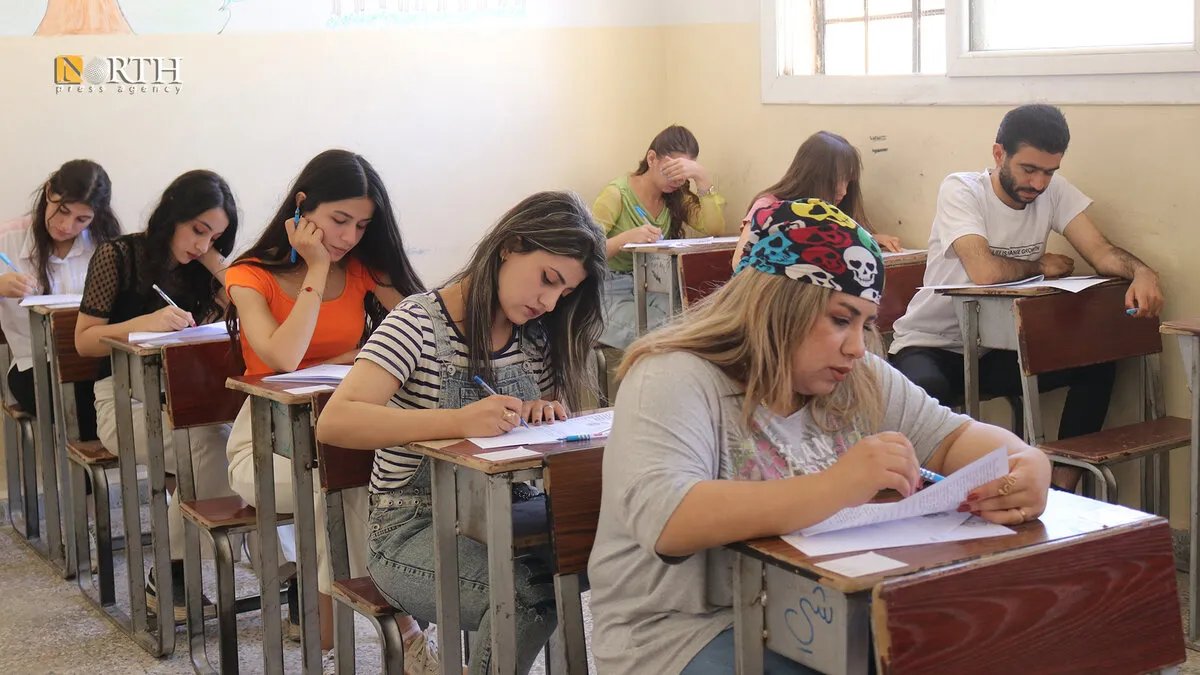 كوباني: انطلاق امتحانات الشهادة الثانوية للطلاب الأحرار وفق مناهج الإدارة الذاتية