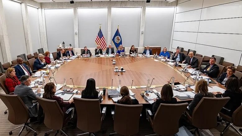 الأسواق العالمية على صفيح ساخن: اجتماع الفيدرالي وتصاعد التوترات في الشرق الأوسط يحددان مصير الاقتصاد