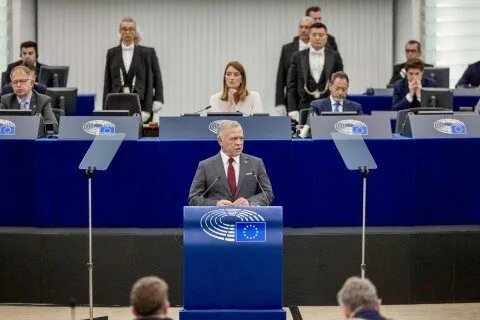 ألمانيا تنتقد تصرفات إسرائيل وتتفاوض سرًا مع إيران بعلم ترامب: تحول في السياسة الألمانية تجاه الشرق الأوسط